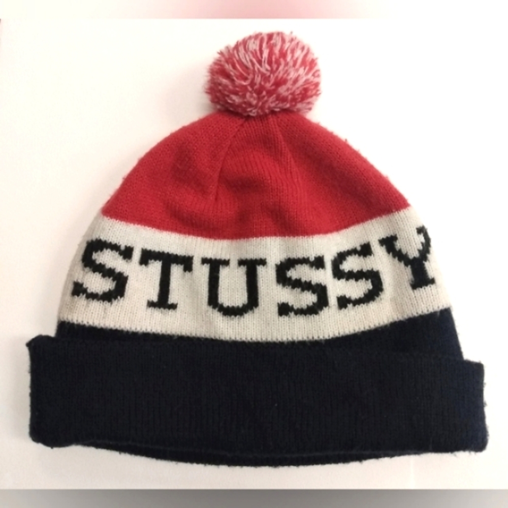 STUSSY Winter Pom Pom Cuffed Beanie Tuque Hat - Unisex ADULT One Size